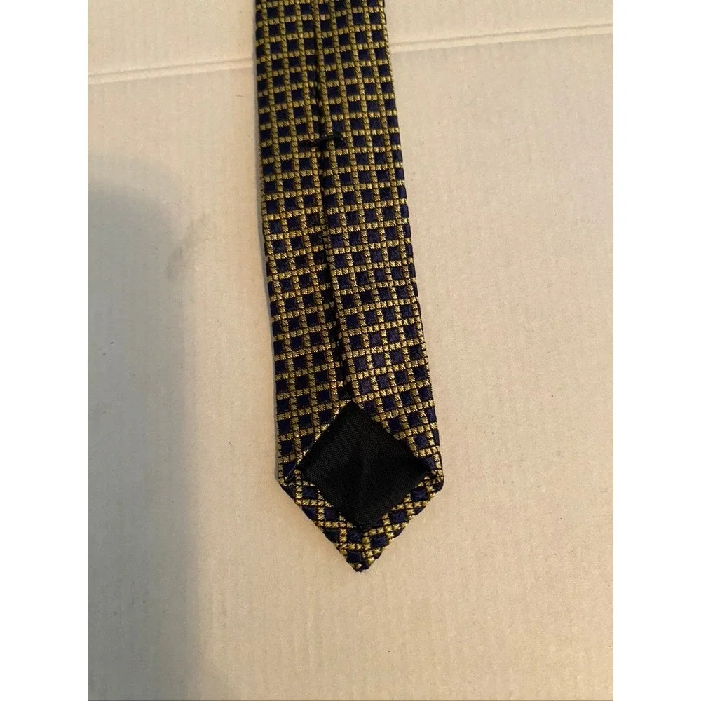 Brooks Brothers Maker Navy Gold Geometric Grid Silk Tie Made in USA Italy Fabric